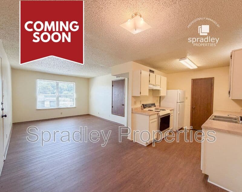 Troy Condo: 120 W Main St