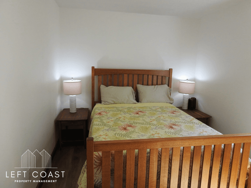Lincoln City House: 1033 Northwest Inlet Avenue