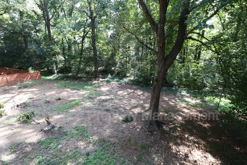 Cary House: 105 Cameron Ct