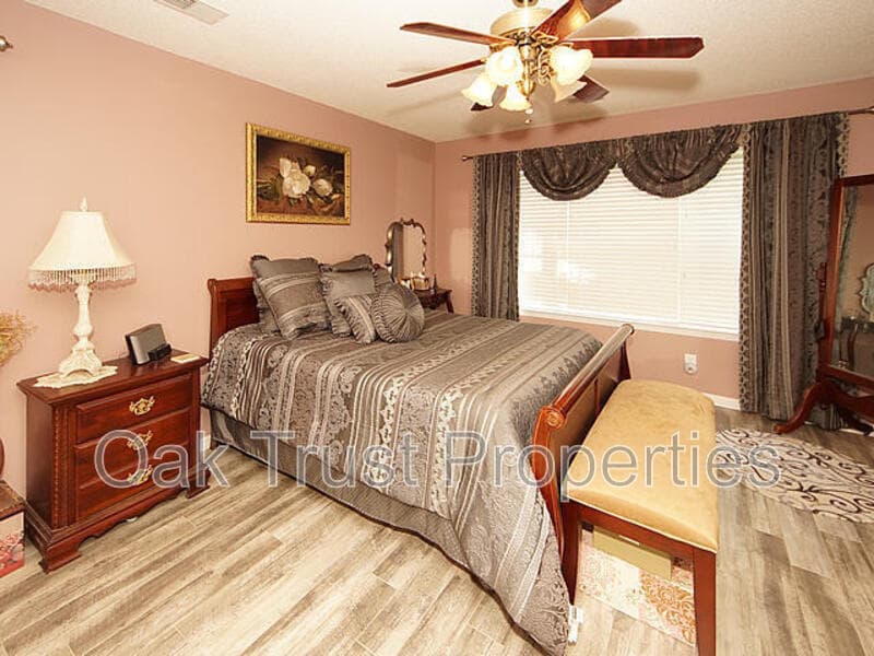 Hanahan House: 7237 Sweetgrass Blvd