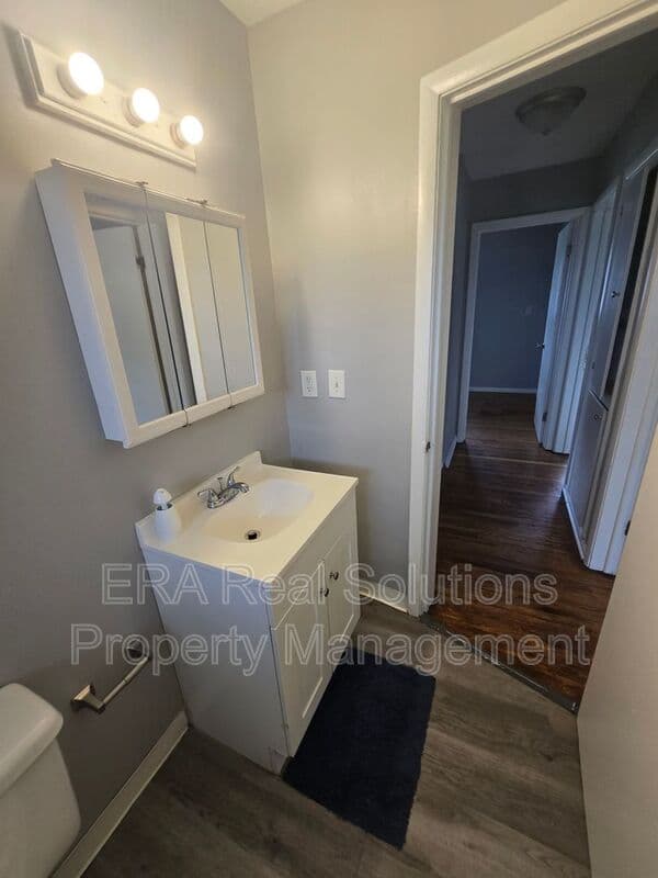 Columbus House: 1494 Selkirk Road
