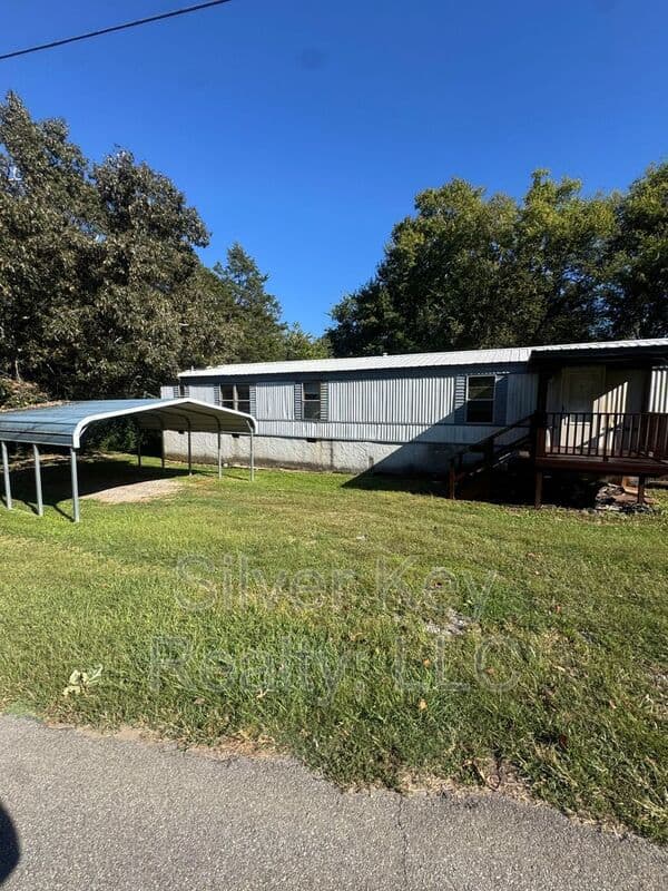 Riceville House: 673 County Road 135