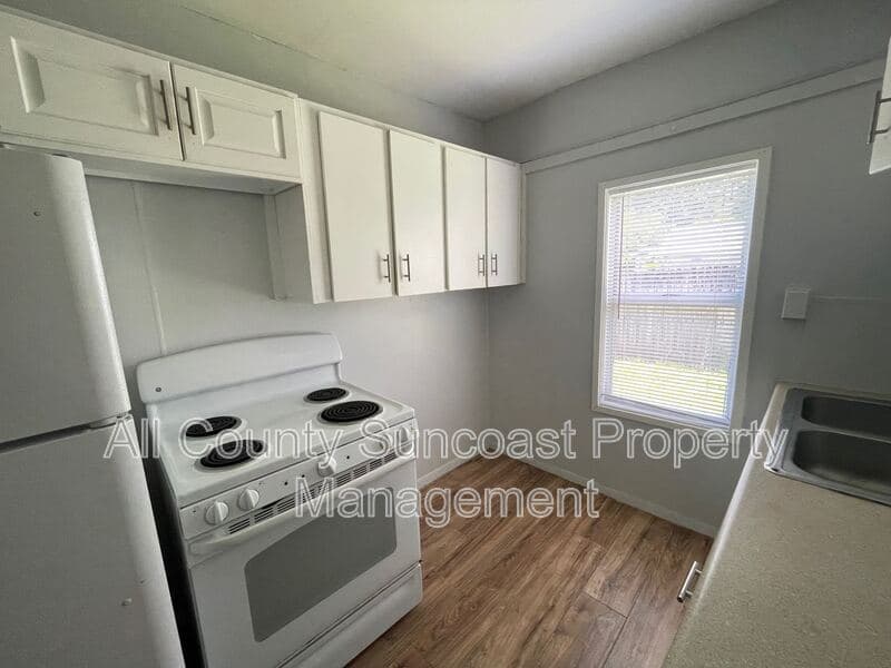 St.Petersburg Condo: 1830 27th Ave N #E