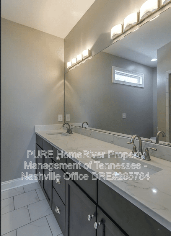 Nashville House: 903 Cheatham Pl