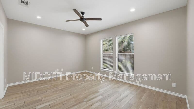 New Braunfels Townhome: 1275 Old FM 306
