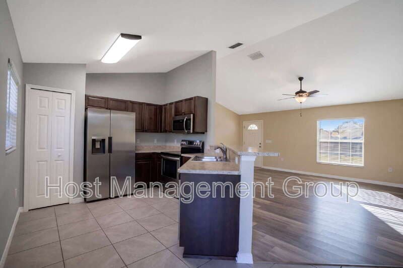 Ocala House: 2875 SW 162nd Street Road