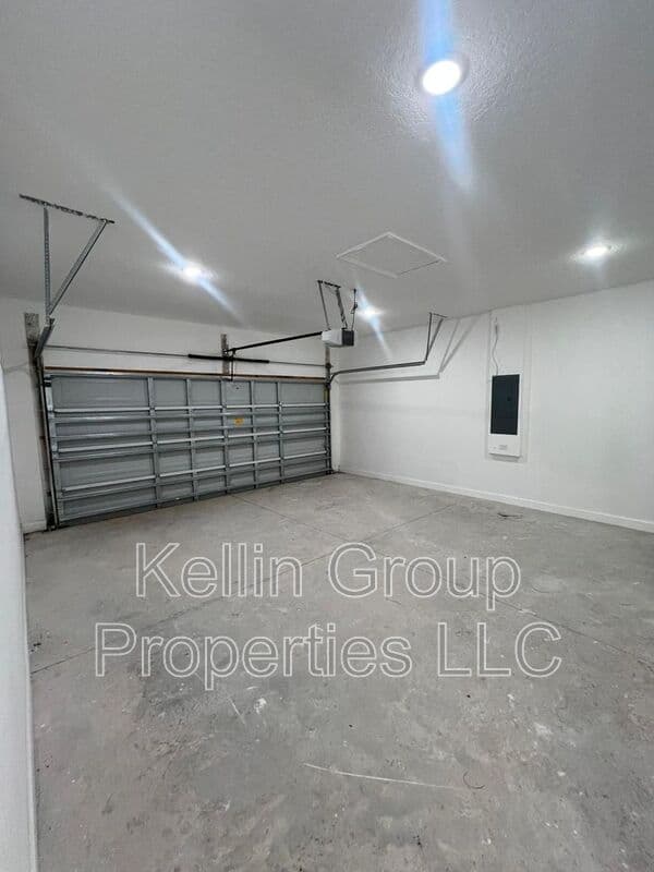 Winter Haven House: 2281 Whitley Ln