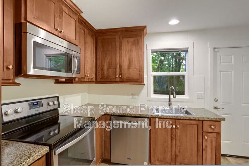 Portland House: 1802 SW Evans St