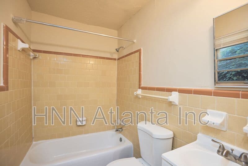 Atlanta Condo: 1171 Woodland Ave, NE