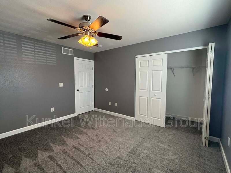 Mascoutah Condo: 704 E Fountain View