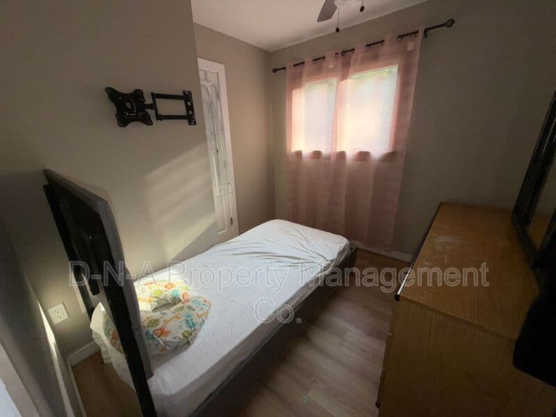 East Stroudsburg House: 3377 Masons Lane