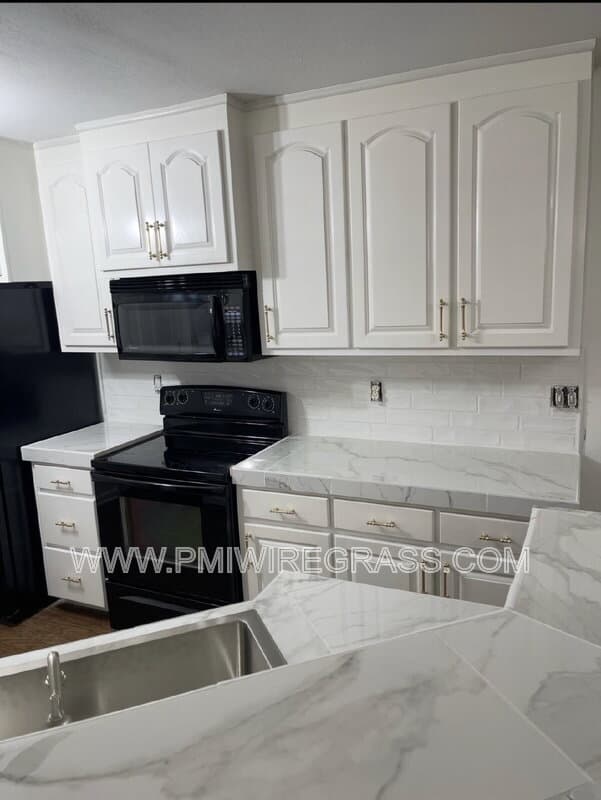 Dothan House: 112 Scarlet oaks Ct