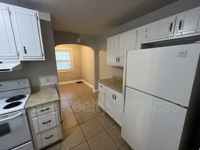 Indianapolis Condo: 5542 North College Avenue