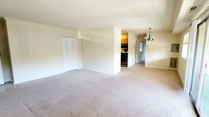 Richmond Condo: 800 Brook Hill Rd
