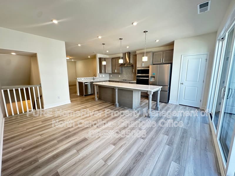 Charlotte House: 2413 Magnolia Blossom Way