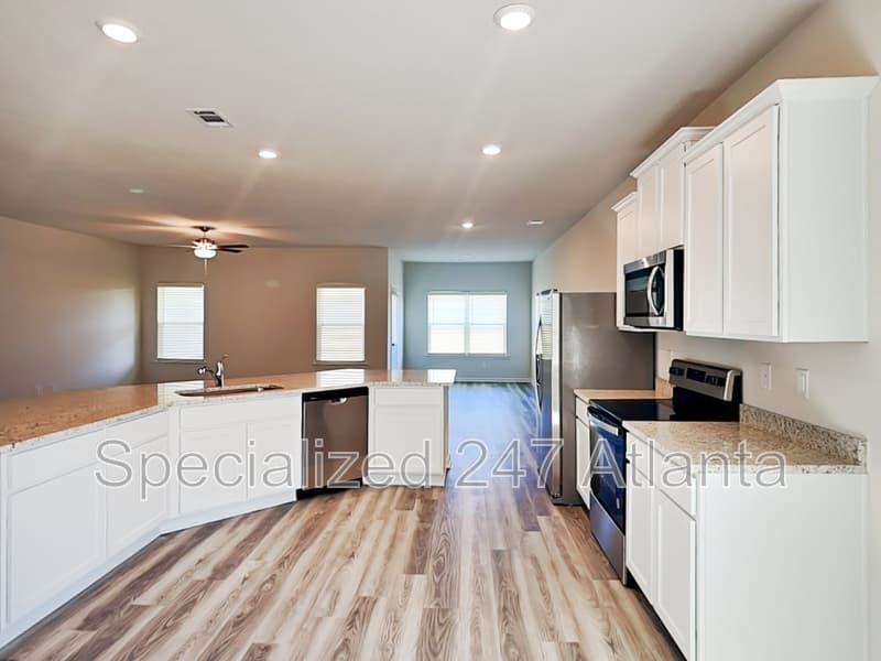 Locust Grove House: 1201 Fendt Dr