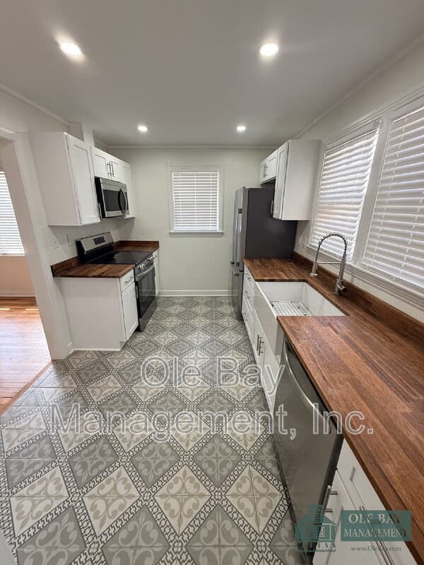 Mobile Condo: 1810 New Hamilton St