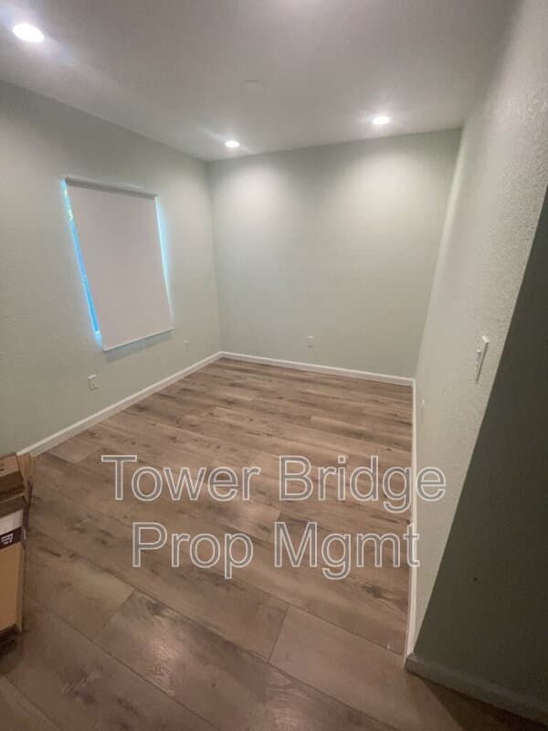 Elk Grove House: 7016 Plume Way