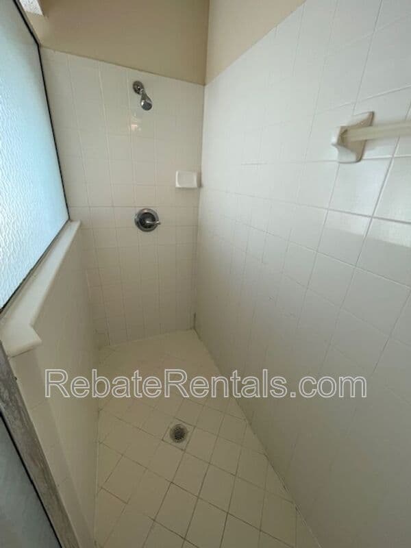 Jacksonville House: 5009 Grand Lakes Drive