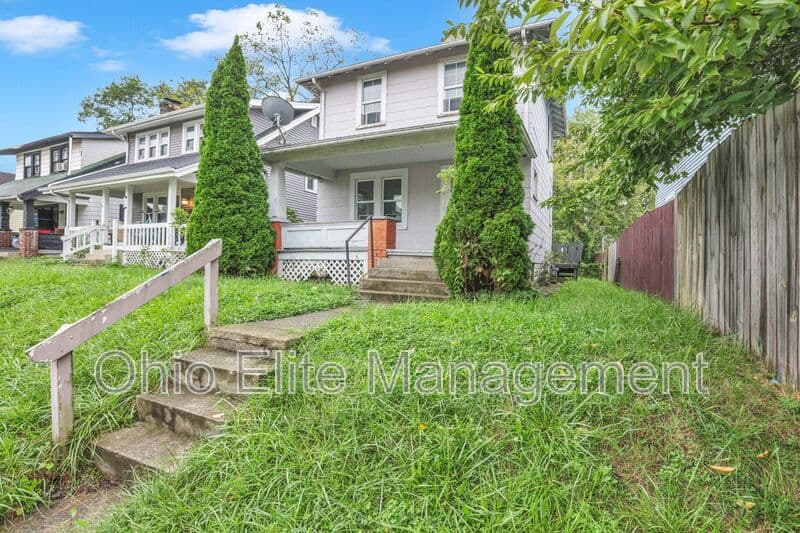 Columbus House: 243 N Wayne Ave