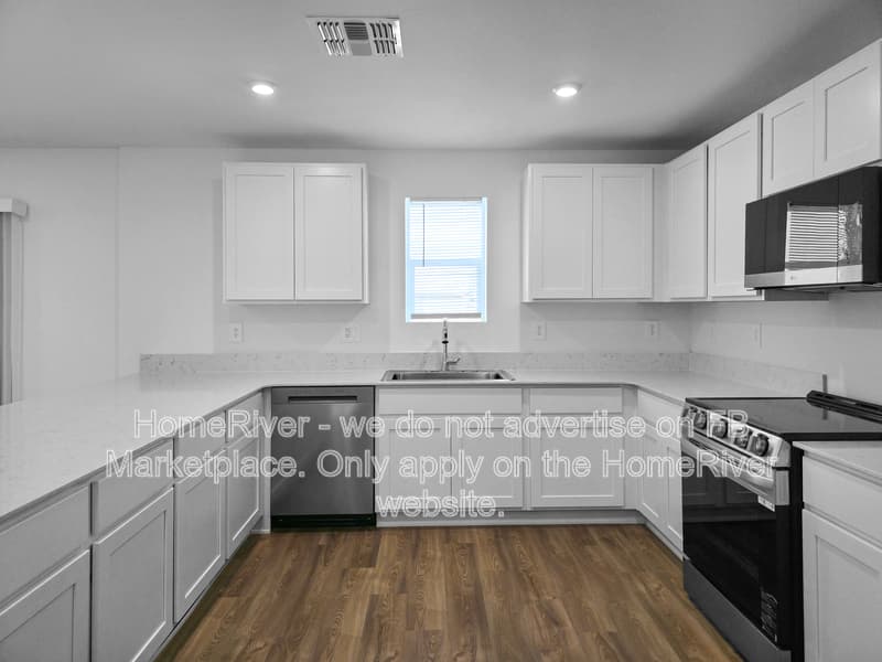 Arizona City House: 10080 W Century Dr