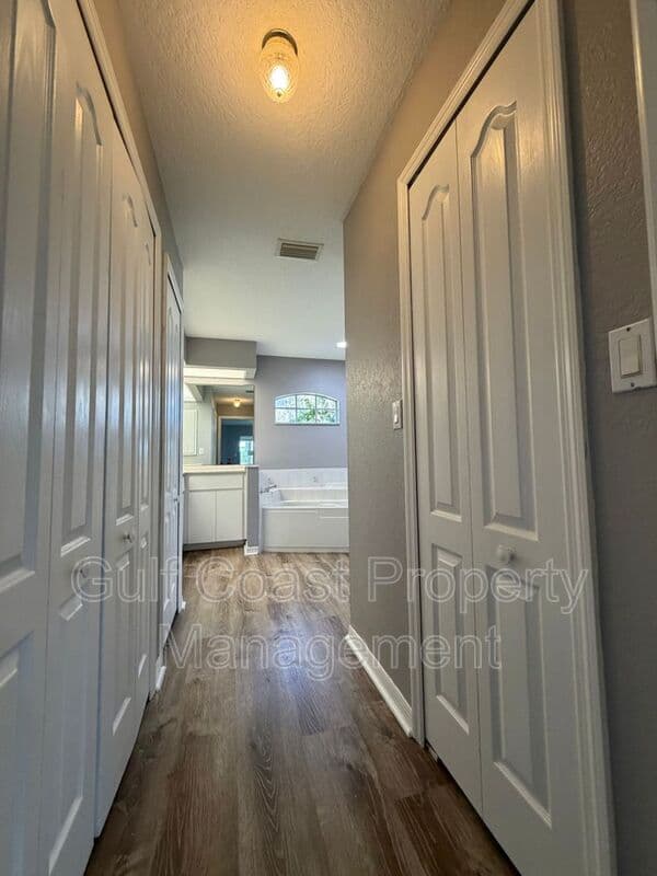 Rotonda West House: 58 Sportsman Lane