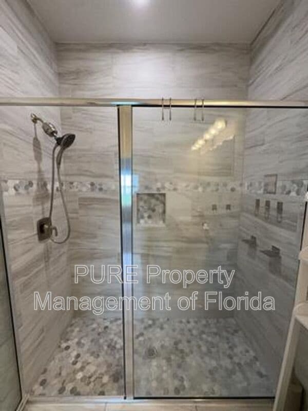 Ocala House: 13831 Sw 33rd Terr