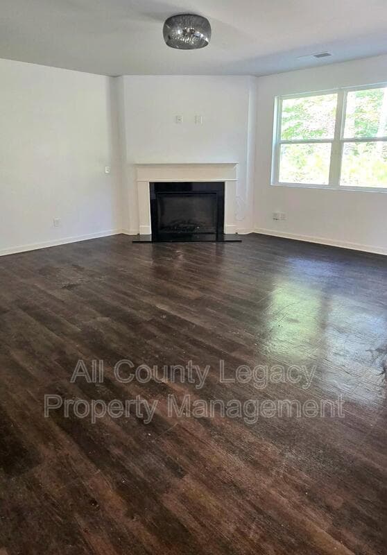 Covington House: 25 Lena Ct