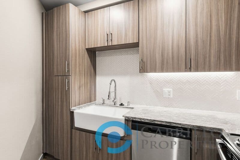 San Diego Condo: 3093 Broadway