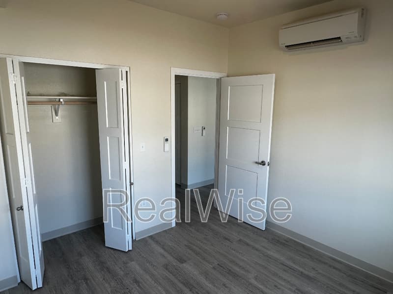 Medford Condo: 1935 Table Rock Rd
