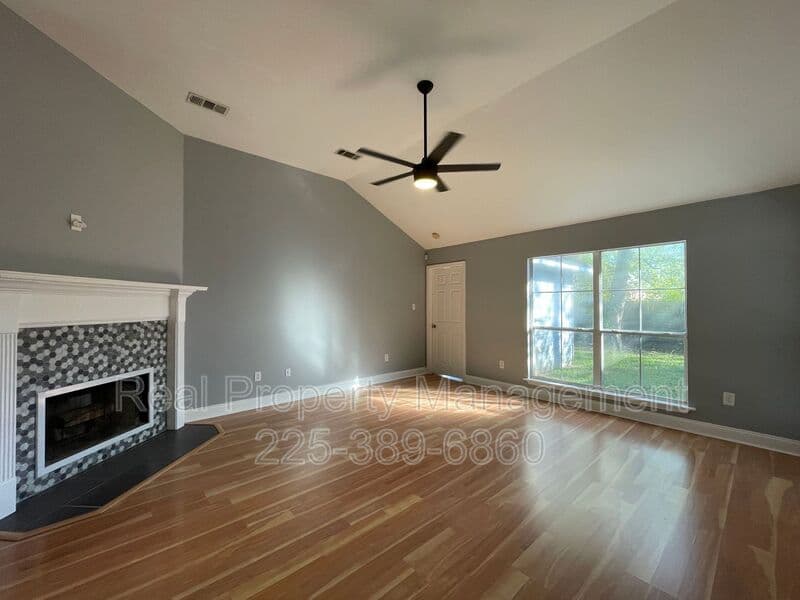 Baton Rouge House: 16346 Somersby Ave.