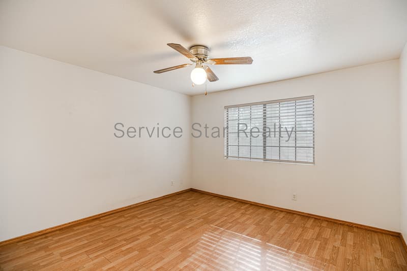 Phoenix Condo: 2020 W Union Hills Dr