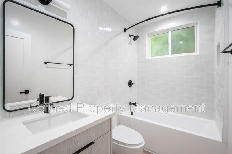 West Hollywood Ca 90046 Condo: 1046 N. Sierra Bonita Ave
