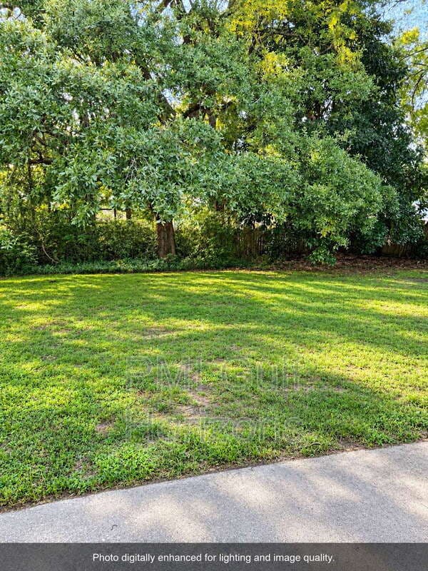 Pensacola House: 1310 Sunrunner Place