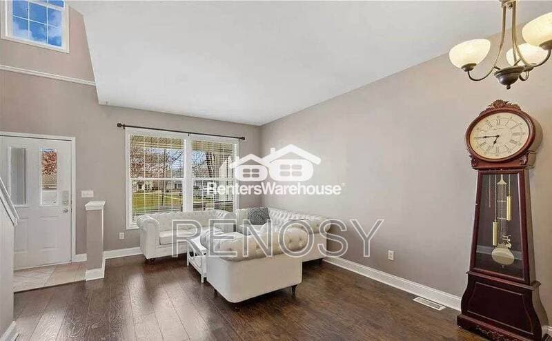 West Des Moines House: 7744 Cottonwood Ln
