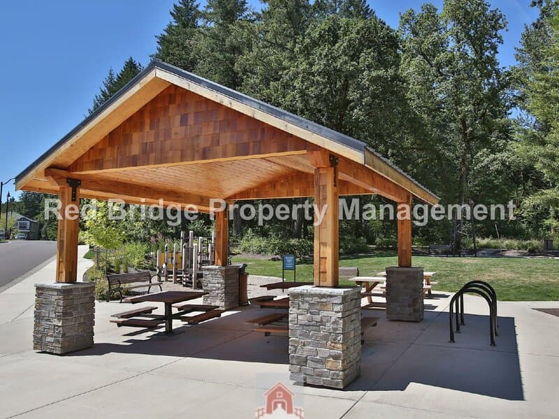 Wilsonville Townhome: 28520 SW Paris Ave