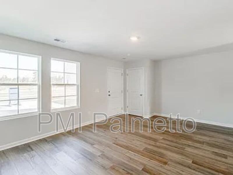 Columbia House: 3022 Harborview Drive