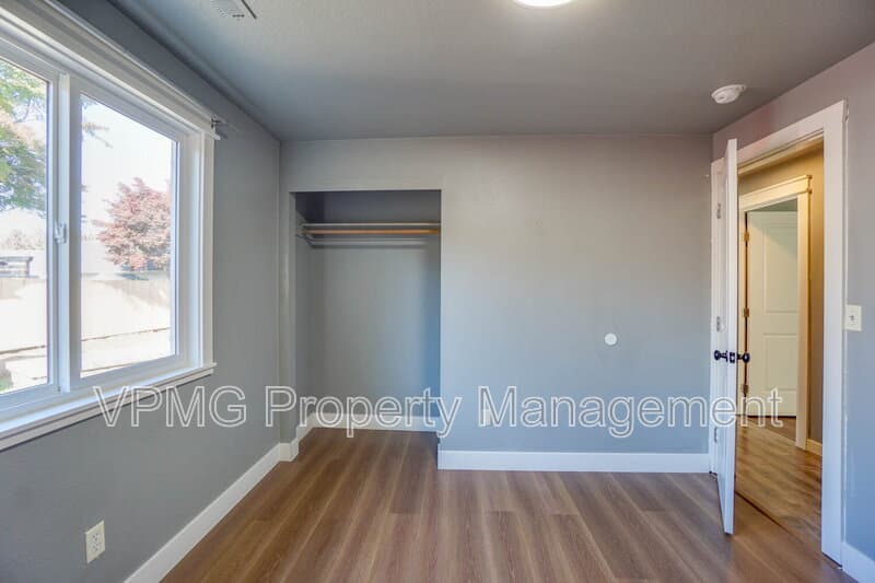 Vancouver House: 9600 NE 132nd Ave