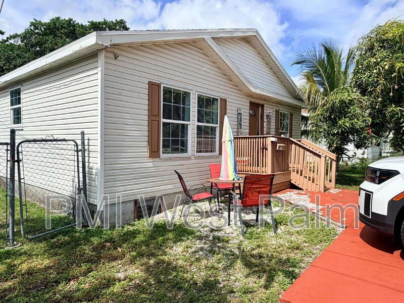 West Palm Beach Condo: 716 21st St