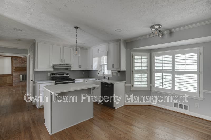 Lawrenceville House: 766 Chesterfield Dr