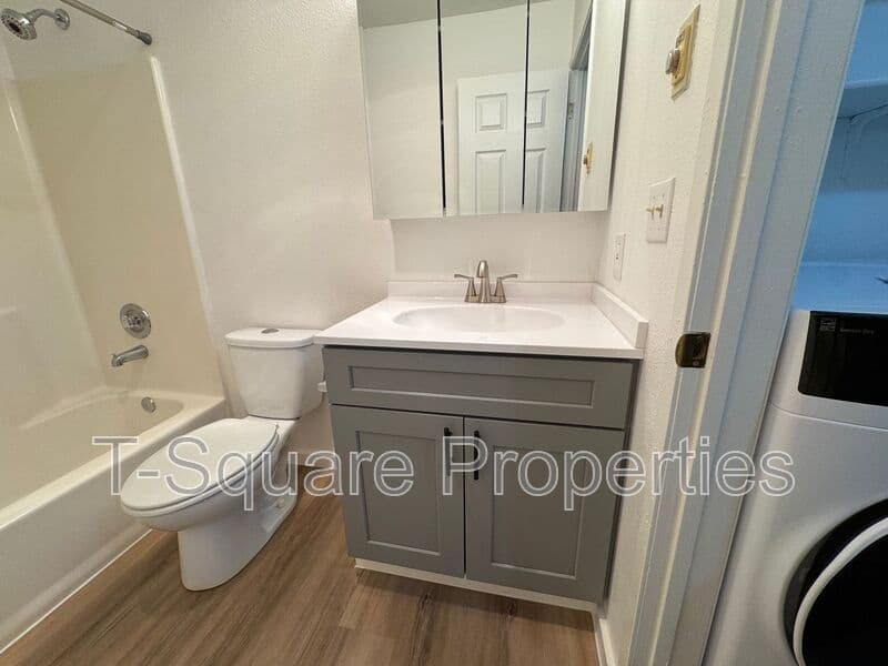 Bothell Apartment: 225 164th St SE