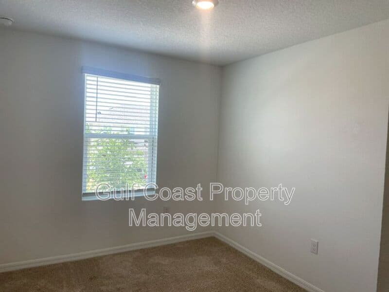 Nokomis House: 5730 Archipelago Street