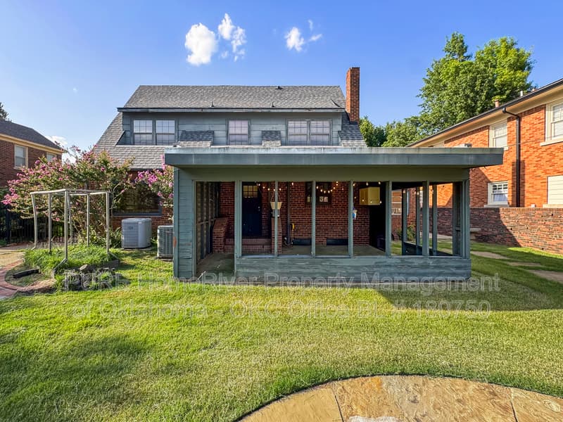 Oklahoma City House: 2730 NW 17th St