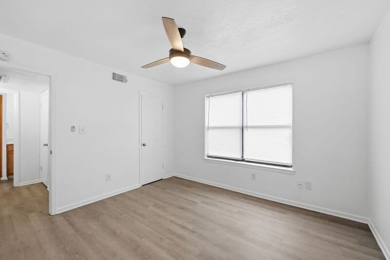 Kirbyville House: 1410 South Elizabeth Avenue