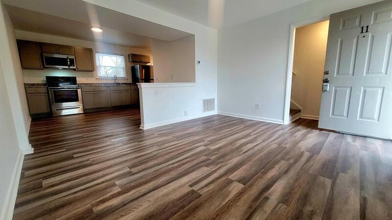 Petersburg Townhome: 1518 West Clara Drive