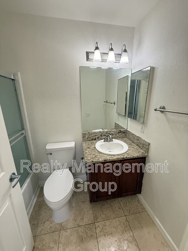 La Mesa Condo: 5417 Lake Murray Boulevard