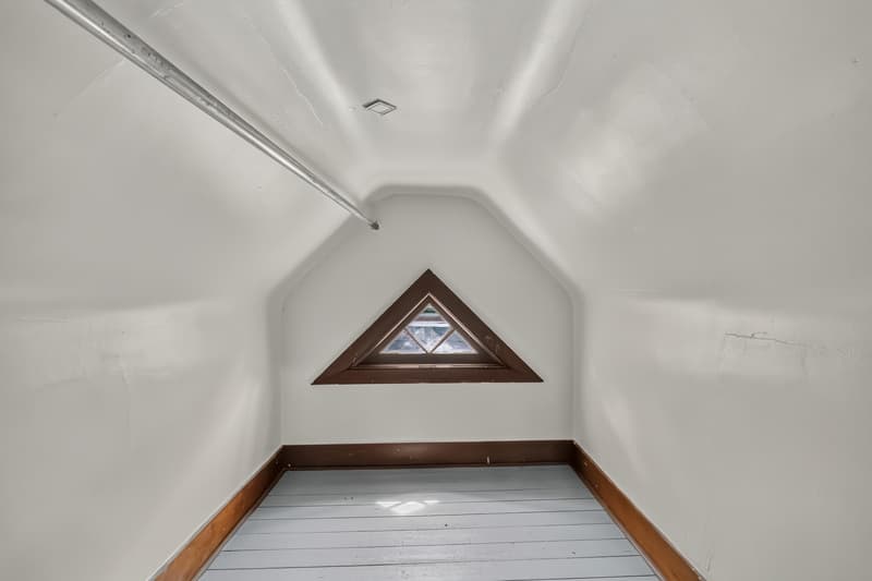 Montclair House: 99 Lincoln Street