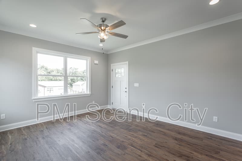 Cleveland House: 2631 Rogers Dr SE