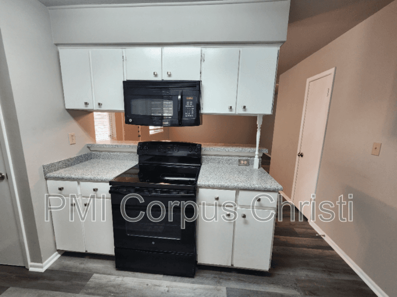 Corpus Christi Condo: 6132 Hidden Cv