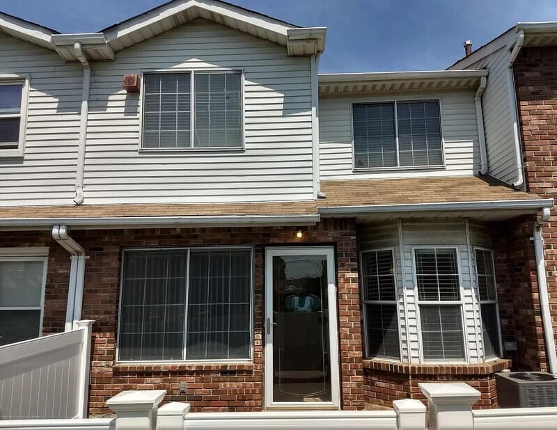 Staten Island Condo: 58 Country Dr N